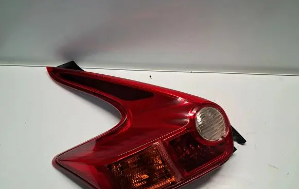 Nissan Juke I F15 Rear/tail lights