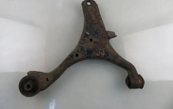 Honda FR-V Front control arm