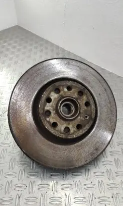 Volkswagen PASSAT B7 Front wheel hub