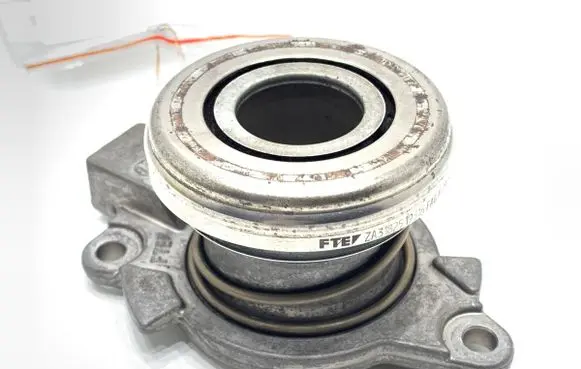 Suzuki SX4 Clutch slave cylinder 