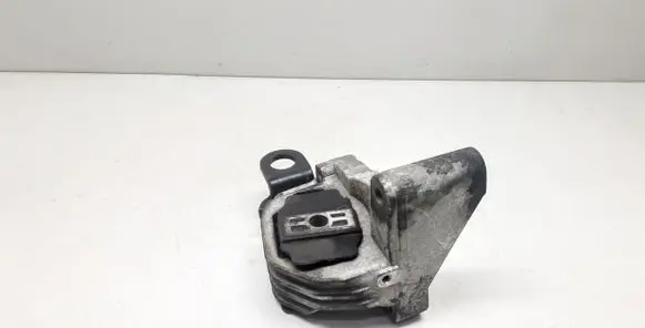 Volvo XC90 Engine mount bracket 30741583