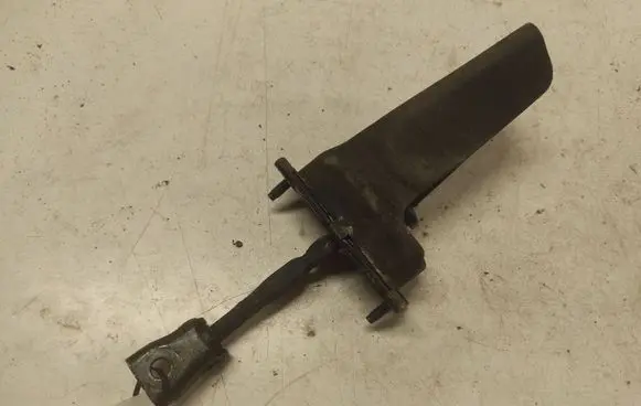 Saab 9-5 Rear door check strap stopper