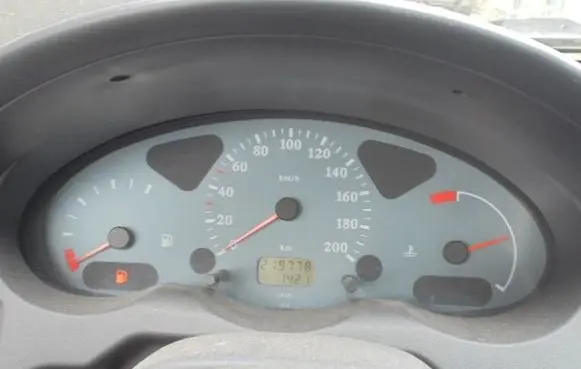 Speedometer (instrument cluster)