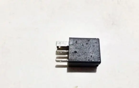 Renault Clio I Other relay 7700414484