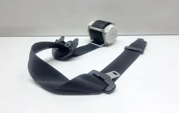 BMW X3 E83 Front seatbelt 3448358