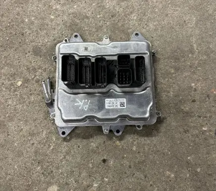 BMW 7 F01 F02 F03 F04 Engine control unit/module 8665254 170034731