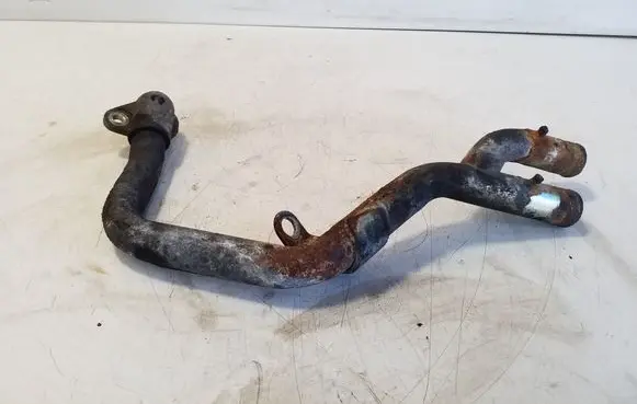 Engine coolant pipe/hose