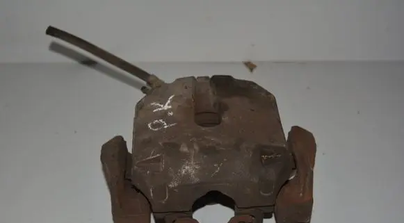 BMW 5 E39 Front brake caliper