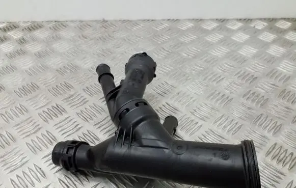 Volkswagen PASSAT B8 Engine coolant pipe/hose 04L121026Q 03N121026B