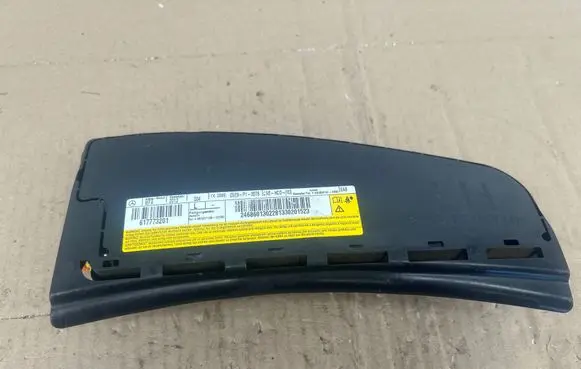 Mercedes-Benz B W246 W242 Seat airbag 617773201 0589P10076 2468601302