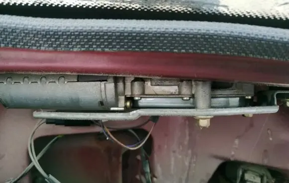 Ford Escort Rear window wiper motor