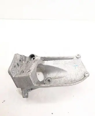 Volvo S90, V90 Engine mounting bracket 32202602