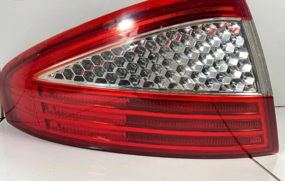 Ford Mondeo MK IV Rear/tail lights 7S7113405A