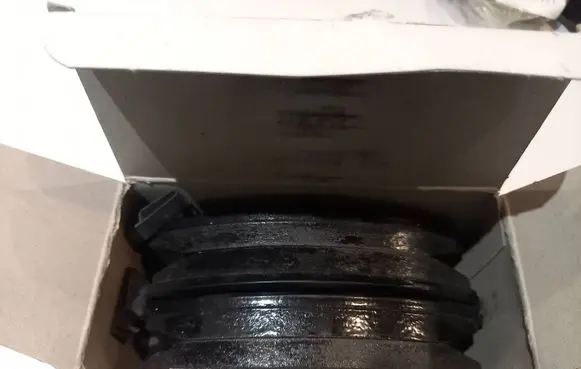 Mitsubishi Pajero Brake pads (front) MZ69034ZC
