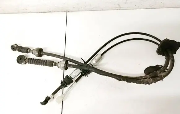 Honda CR-V Gear shift cable linkage 