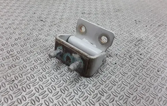 Hyundai Santa Fe Tailgate/trunk/boot hinge