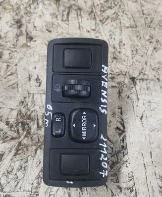 Toyota Avensis T250 A set of switches 777665