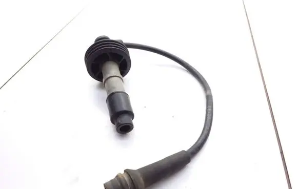 Volvo S40, V40 Ignition plug leads 12232