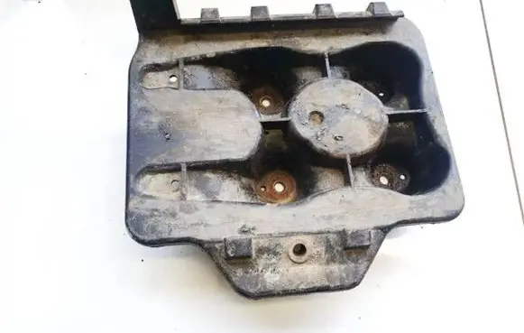 Battery box tray