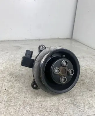 Volkswagen PASSAT B7 Water pump