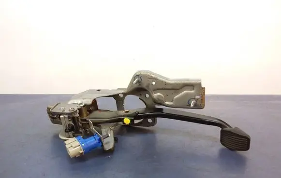 Ford Focus Accelerator throttle pedal JX61-2D094-AD