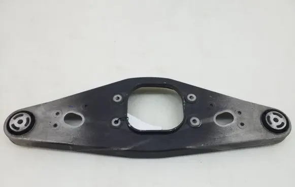 Mercedes-Benz CLS C219 Rear differential/diff mount bracket A2303521806