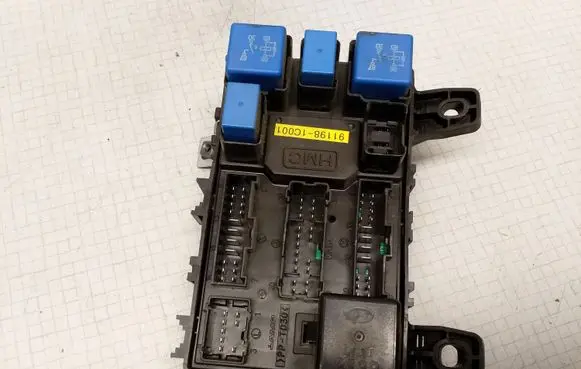Hyundai Getz Fuse module