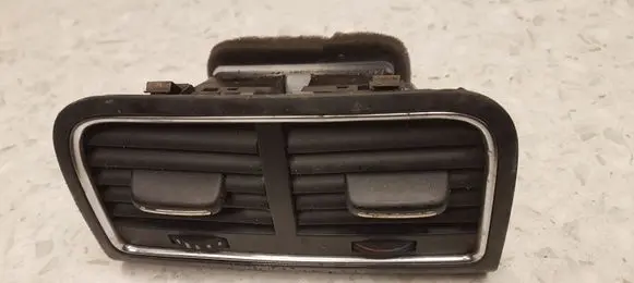 Audi A4 S4 B8 8K Rear air vent grill 8K0819203 06493005