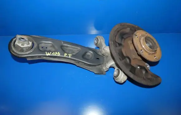 Mercedes-Benz A W176 Stub axle 