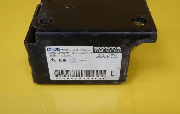 Honda CR-V Airbag deployment crash/impact sensor 77940-S9A-N810