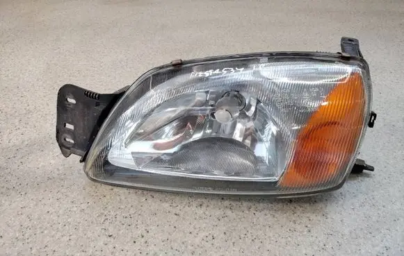 Ford Fiesta Headlight/headlamp 