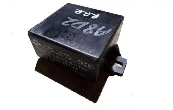 Audi A8 S8 D2 4D Wing mirror control module 4A0907445