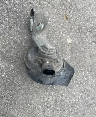 BMW 1 E81 E87 Horn signal 703881157