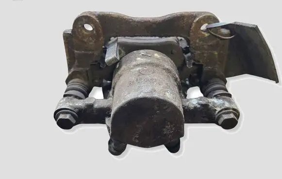 Toyota Corolla Verso AR10 Rear brake caliper