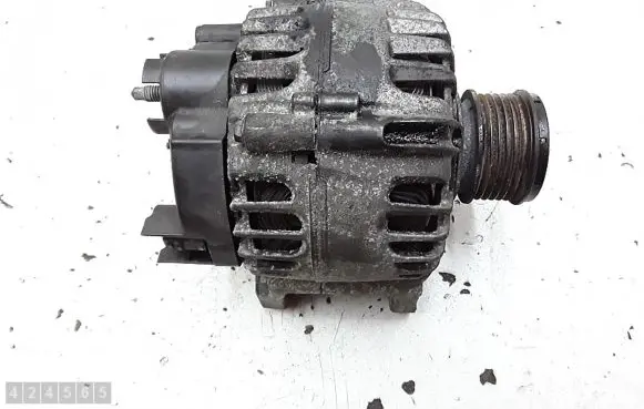 Renault Captur Generator/alternator 231001318r