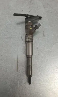 BMW X5 E53 Fuel injector 7789661 0445110 006459221