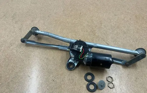 BMW 3 E46 Front wiper linkage and motor 61617071693 7071693 0390241355