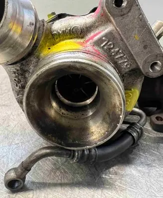 BMW 5 E60 E61 Turbo 4913511330