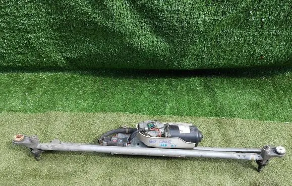 Front wiper linkage and motor