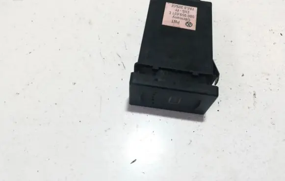 Volkswagen PASSAT B5 Windscreen/window heater switch 3b0959621