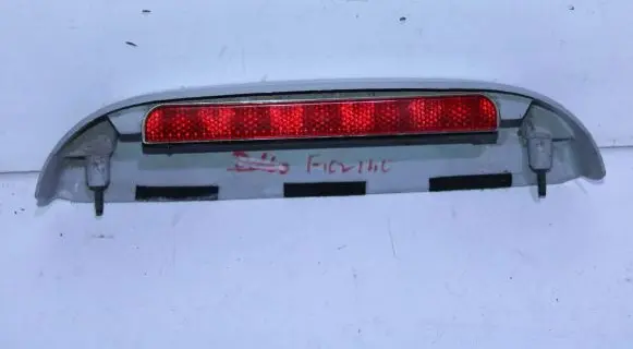 Fiat Fiorino Third/center stoplight