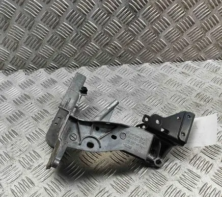 Mercedes-Benz E W213 Radiator support slam panel bracket A2536210700