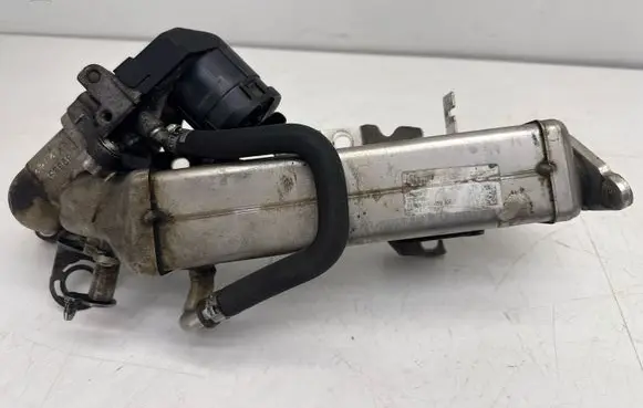 BMW 3 E90 E91 EGR valve cooler 7810871