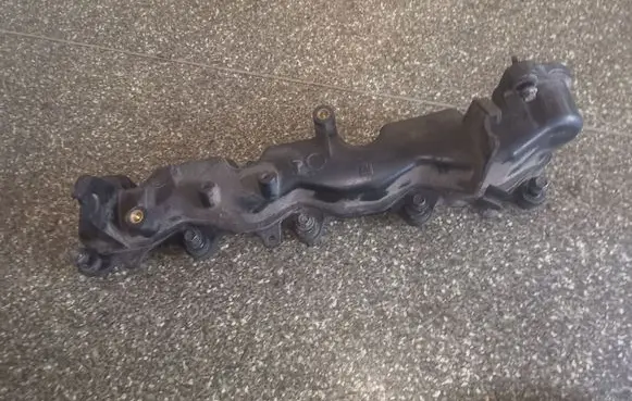 Ford Mondeo Mk III Intake manifold 2S7Q9424BD