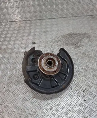 Rear wheel hub