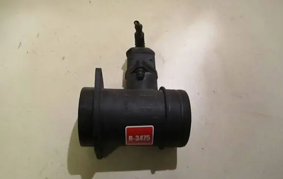 Audi A4 S4 B5 8D Mass air flow meter 028906461 0281002216