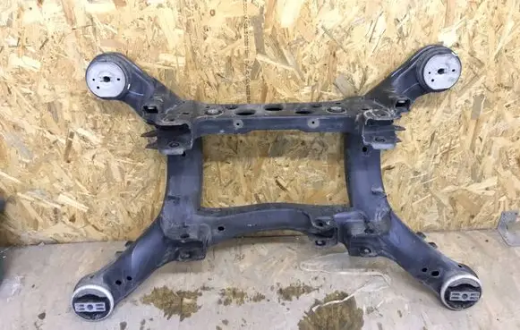 Mercedes-Benz GLE W167 Rear subframe A1673500000