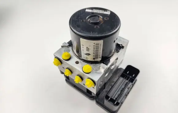 Mercedes-Benz C W204 ABS Pump A2044311912 A2049012400 10021204154