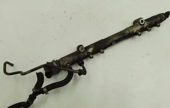 Volvo XC90 Fuel main line pipe 30777759 0445215023 001443121