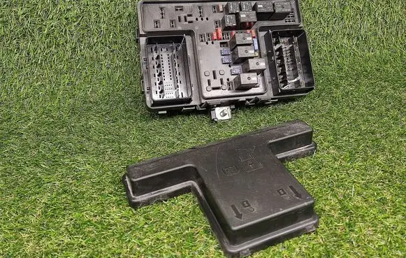 Ford Fusion II Power management control unit DG9T14A067AF